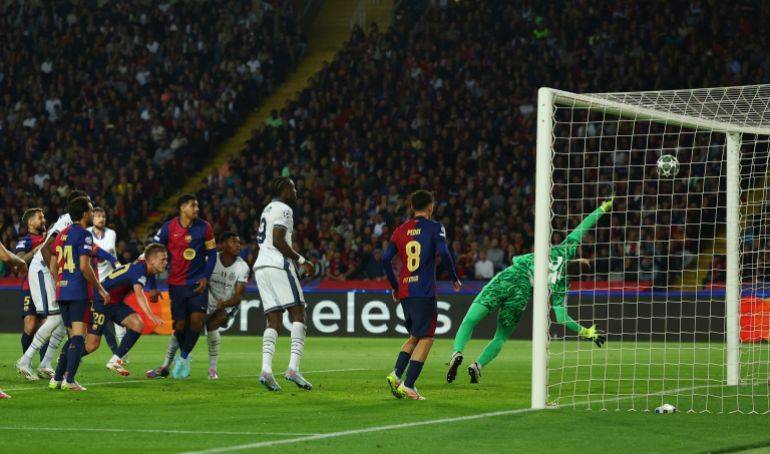 欧冠半决赛首回合巴萨3-3战平国米上演进球大战