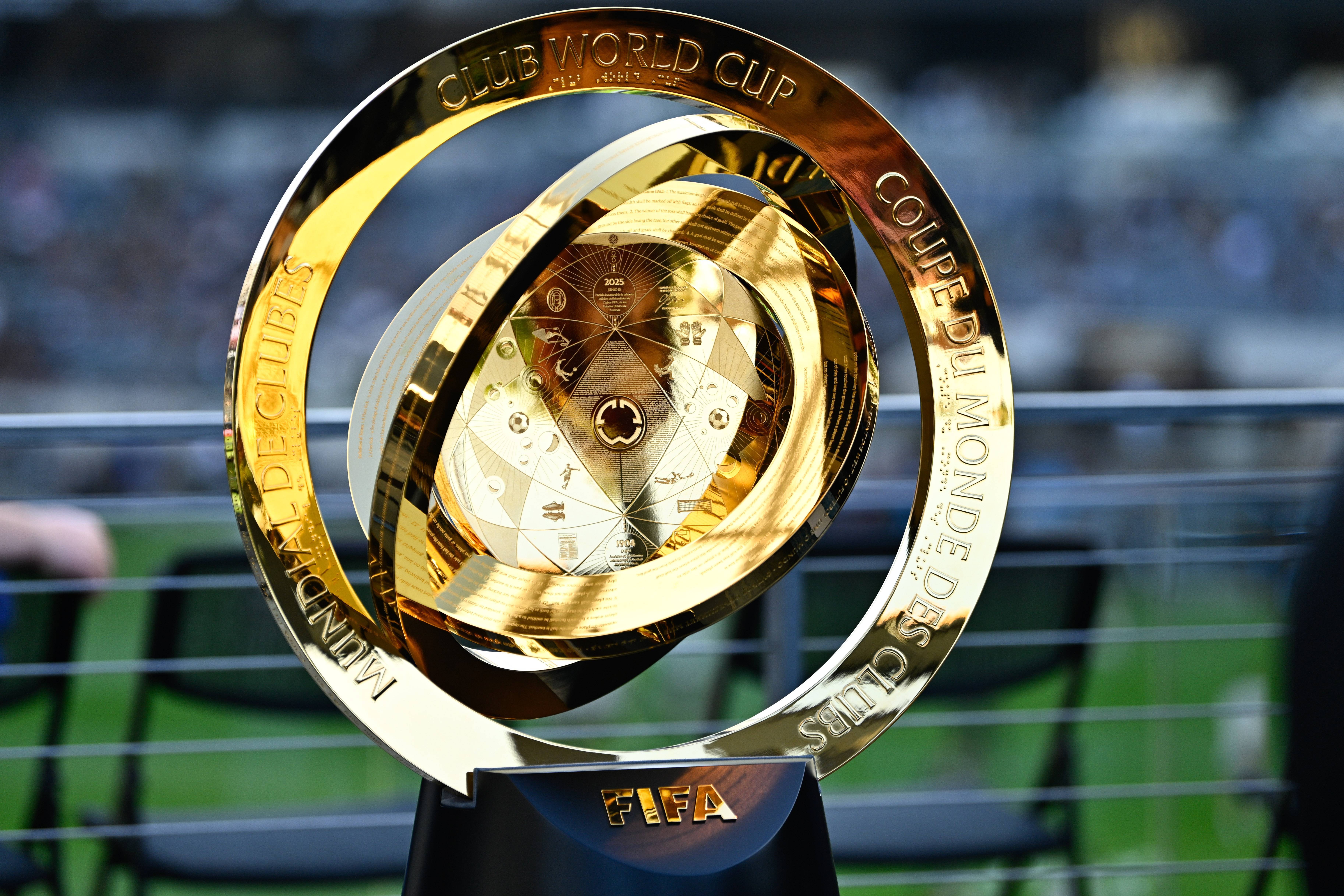 图片报：多特若进世俱杯16强将分100万给球员 进8强再发200万