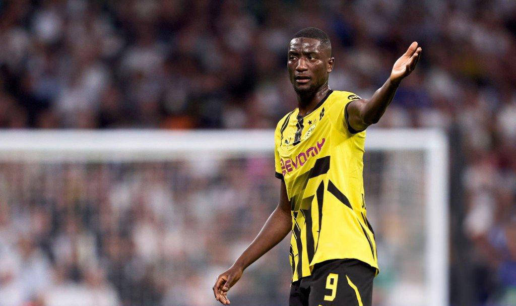 世俱杯-弗鲁米嫩塞对阵多特蒙德：大黄蜂进攻强劲，防线受伤病困扰